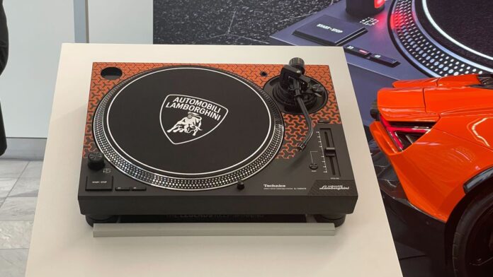 Technics SL1200M7B turntable at High End Munich 2024 